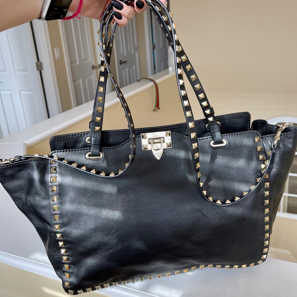 Medium Rockstud - Leather Tote